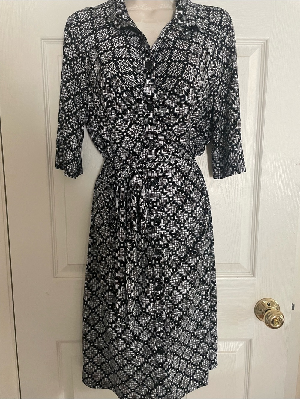 Laundry By Shelli Segal Black and White Geometric Midi Dress